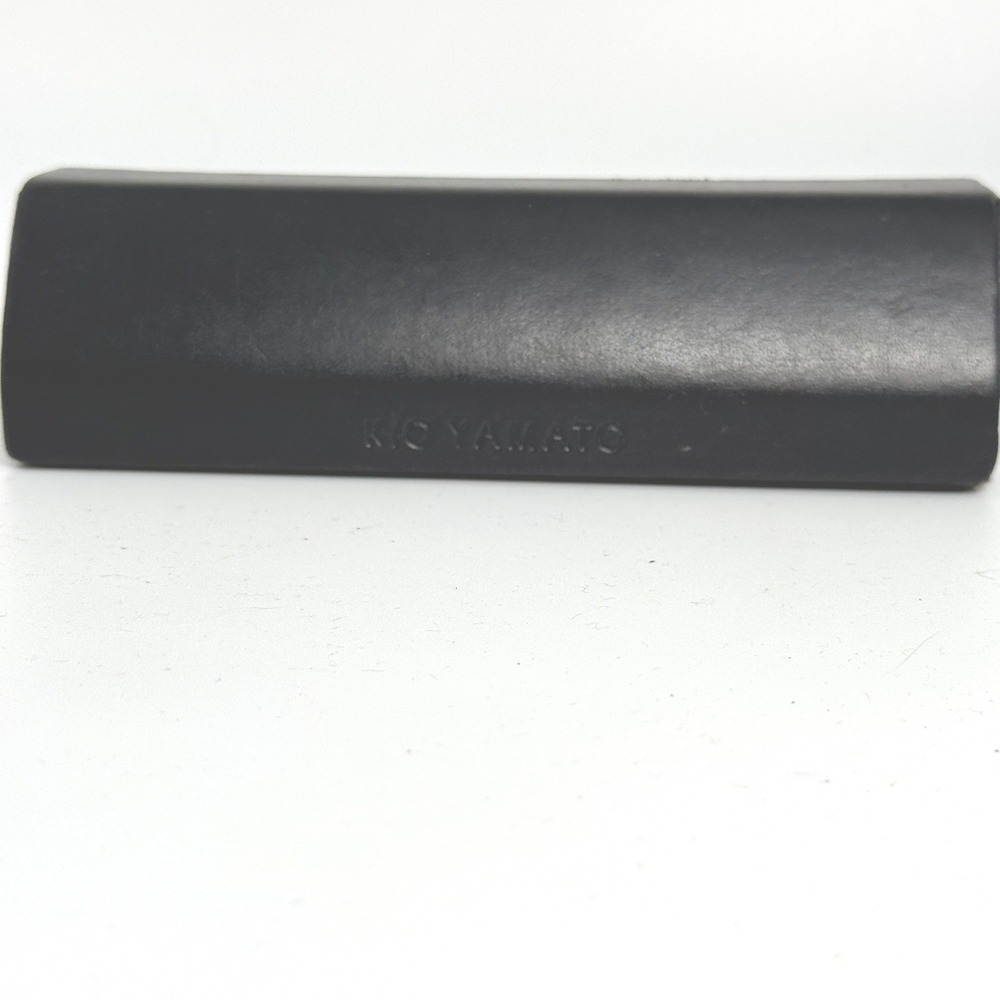 Kio Yamato Eyewear Black Hard‎ Clamshell Glasses Case with Cleaning Cloth 2